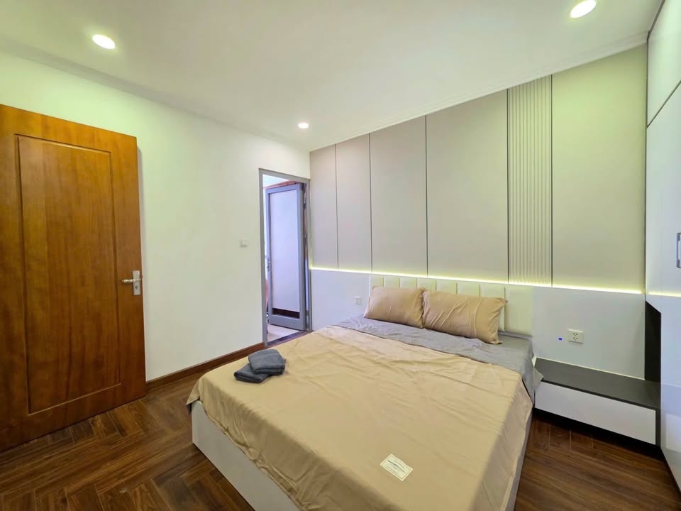 Nên Thuê Homestay Times City Hay Khách Sạn Gần Times City? 